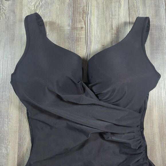 Miraclesuit Escape One Piece Swimsuit Black Underwire Slimming Ruched Size 14 - Picture 5 of 11